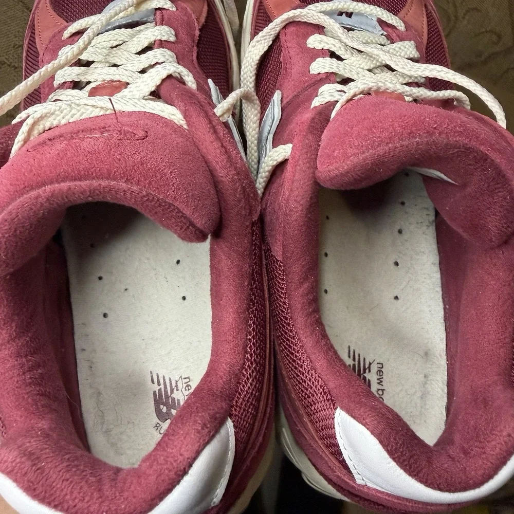 New Balance owned if light